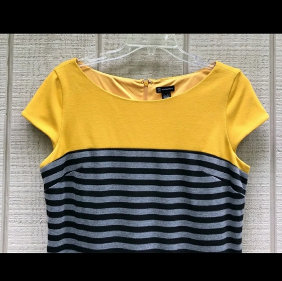 NEW DIRECTIONS MUSTARD & STRIPED DRESS size 6 - Picture 4 of 5